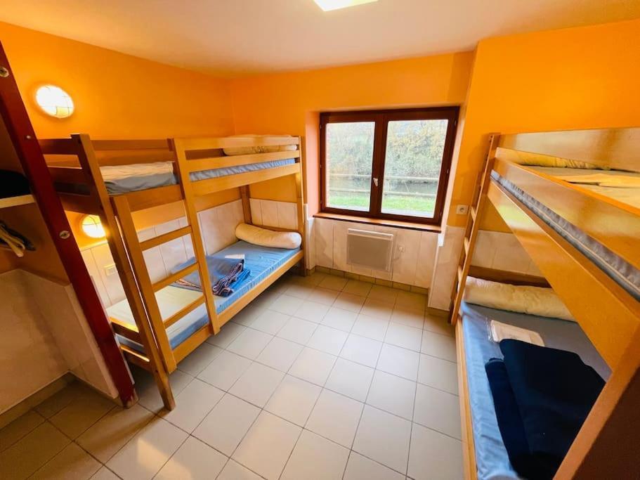 De Painfaut Pour 12 Personnes Holiday home *